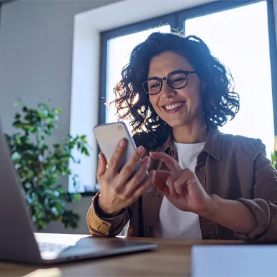 Une connexion internet professionnelle performante : Fibre Pro mutualisée, Fibre Pro Dédiée , 4G & 5G Skuria